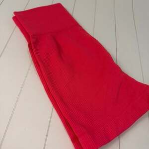 OQQ HOT PINK BIKER SHORTS SIZE SMALL